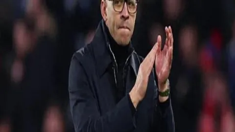 争议点球：阿尔瓦雷斯事件再掀二次触球规则讨论